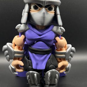 Chibi Shredder – Fully Articulated 3D Printed Figure with Articulated Cape – PLA Collectible Toy