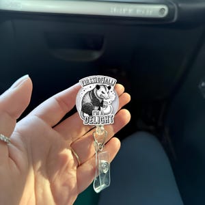 Grappige opossum-badgehaspel, allereerst I'm a Delight ID-clip, eigenzinnige verpleegsterbadge, cadeau dierenarts, schattige intrekbare houder