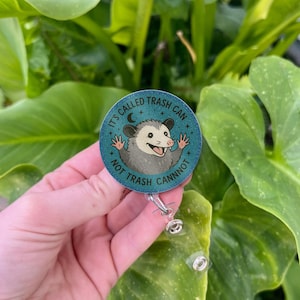 Grappige opossum-badgehaspel, prullenbak kan niet citeren ID-clip, schattige dieren intrekbare badgehouder, cadeau verpleegkundige, humor dierenarts