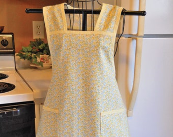 Old Fashioned Vintage Style Full Apron in Yellow Floral sizes Large