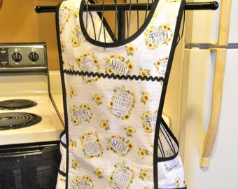 Crossover Vintage Style No Tie Apron with Vintage Seed Ads size Medium