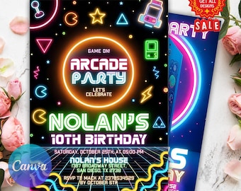Może przedstawiać: Zaproszenie na imprezę w stylu arcade z czarnym tłem i neonową grafiką. Zaproszenie zawiera tekst "Arcade Party" i "10th Birthday Nolana". Zawiera szczegóły wydarzenia i informacje RSVP. Rozmiar to 12,7 x 17,8 cm.