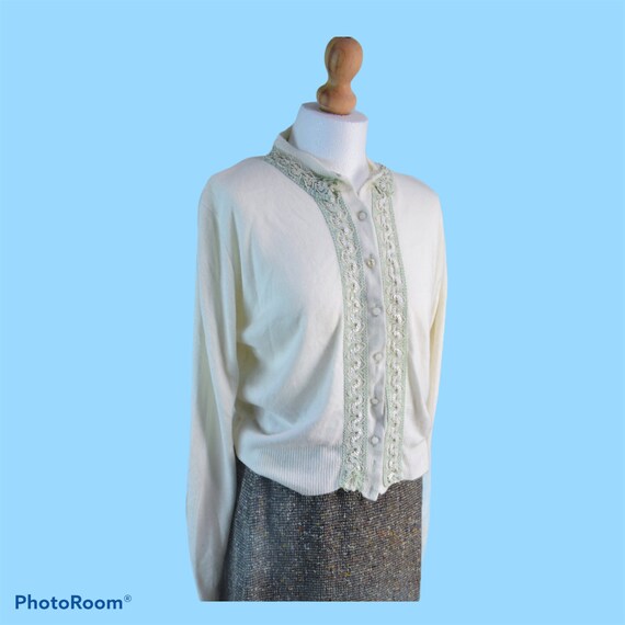 Cream- Ivory Vintage Vtg 50s Beaded and Sequin Car