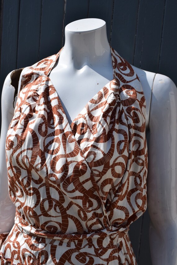 Volup 1950s -60s Original Vintage Tan and White S