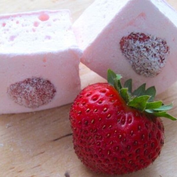 Handmade Gluten Free Strawberry Marshmallows