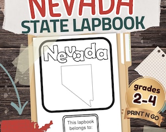 Peut inclure: Un cahier de l'État du Nevada avec le contour de l'État et le mot "Nevada". La couverture comprend le texte "Ce cahier appartient à :" et un badge indiquant "grades 2-4 PRINT N GO". Le fond est une surface en bois.