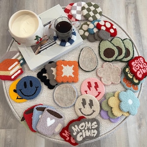 Handgemaakte mok tapijt onderzetters, getuft handwerk, bloemenonderzetters, woondecoratie, ideeën voor verjaardagscadeau, kantoorinrichting