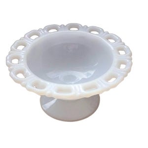 Vintage Anchor Hocking Old Colony Lace Edge Milk Glass Pedestal Bowl/Compote