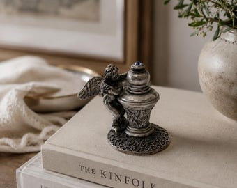 Flacone di profumo vintage con cherubino e tappo applicatore, flacone di profumo color argento, decorazione per toeletta a forma di angelo, miniatura da collezione