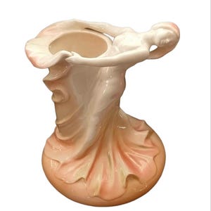 Jugendstil Porzellanvase Einer Frau In Stoff gehüllt