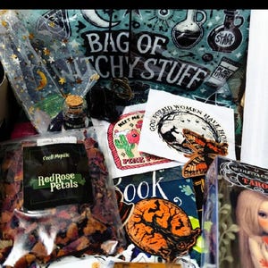 Deluxe Witchy Mystery Box: tarot, kristallen, kruiden en meer | ITEMS OP VOLLEDIGE MAAT+ Gratis gepersonaliseerde spreuk