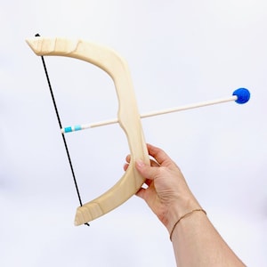 Kleiner Bogen und Pfeile - Natur Holz Spielbogen - Original „von Jennifer“