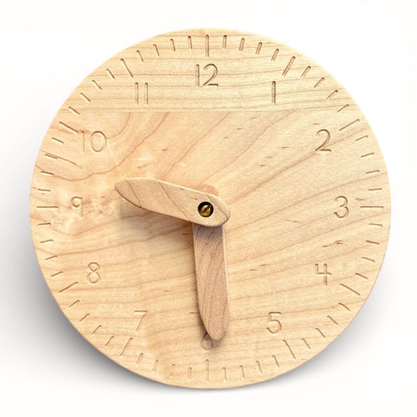 Reloj de juguete de madera