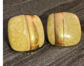 Sarah Coventry Gold Tone and Cream Swirl Enamel Earrings Pierced Vintage Jewelry