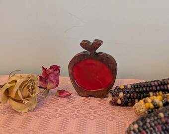 Handmade erasable apple place card - Made from wood and colored resin