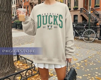 Bluza z nadrukiem vintage z motywem hokeja Anaheim, bluza z okrągłym dekoltem Anaheim Ducks, koszulka z nadrukiem Anaheim Hockey, bluza z kapturem Ducks Hockey