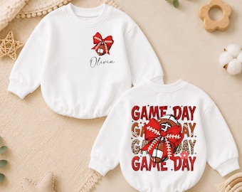 Pelele personalizado para bebé para el día del partido, body de fútbol personalizado, pelele burbuja con lazo rojo Coquette, estampado delantero y trasero, conjunto para niña para la previa del partido.