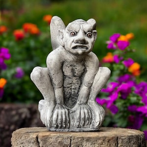 Concrete gargoyle statue Stone mythical creature figurine Outdoor garden guardian sculpture Medieval yard ornament Gothic monster decor gift