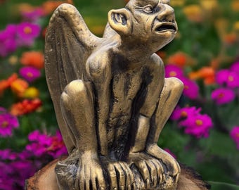 Stein-Wasserspeier-Skulptur Beton-Gothic-Monsterstatue Zement-Dämonfigur Tierverzierung Garten- und Wohndekor Handgemachter Wasserspeier