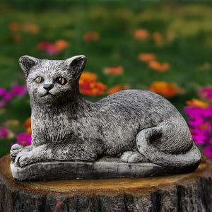 Cement cat statue Concrete cat figurine Garden kitty sculpture Memorial kitten decor Outdoor cat ornament Handmade kitty Cat Lover gift
