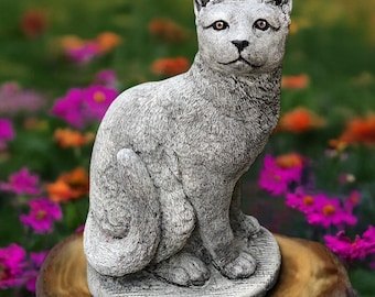 高く立つ猫の庭のコンクリートの子猫の像 - Etsy 日本
