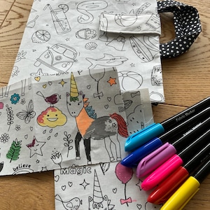 Tissu pour colorier, petit sac de peinture pour enfants comprenant un presse-papiers, un dossier de peinture, un dossier de dessin cousu à la main, une trousse à crayons, un sac en tissu pour peindre en déplacement