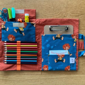 Petit sac de peinture pour enfants Pumuckl Meister Eder avec presse-papiers, chemise à peinture, chemise à dessin cousue à la main, trousse à crayons, sac en tissu pour peindre en déplacement