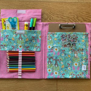 Grand sac de peinture pour enfants Spring avec presse-papiers pour DIN A4, dossier de peinture, dossier de dessin cousu à la main, sac en tissu, peinture en déplacement, lapin