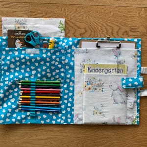 Grand sac de peinture pour enfants Lapin Lapin Maman avec presse-papiers pour DIN A4 Dossier de peinture Dossier de dessin cousu à la main Sac en tissu Peindre en déplacement