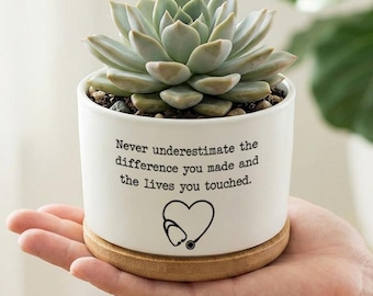 Maceta de cerámica con cita sobre estetoscopio, maceta para suculentas con platillo de madera, regalo para enfermeras, regalo de agradecimiento para enfermeras, regalo de graduación médica.