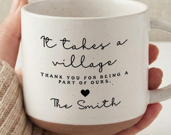 Taza "Se necesita una comunidad", regalo personalizado de agradecimiento para maestra, niñera o canguro, taza de café personalizada para agradecer a la familia.