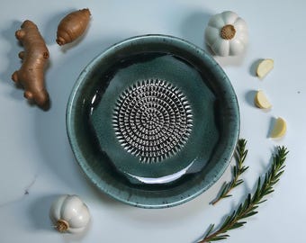 Handmade Ceramic Garlic Grater Bowl, 7" Glazed Grating Plate for Garlic, Cheese & Chocolate