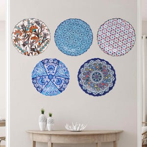 Florals Theme Decorative Plate, Unique Ceramic Wall Plate, Hand-Painted Plate for Wall Display, Floral Plate for Home Accent, Gift Plate