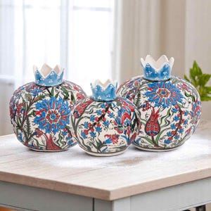 Keramik Granatapfel Vasen-Set, Tulip Elegance Vase, handgefertigtes Granatapfel-inspiriertes Vasen-Set, Tabletop-Design für Wohnzimmer oder Küche