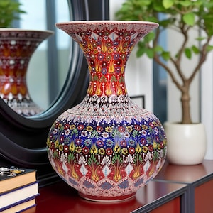 Jarrón de cerámica pintado a mano: diseño floral turco, jarrón decorativo para el hogar.
