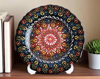 Prato decorativo de cerâmica, prato de cerâmica feito à mão, prato para pendurar na parede, prato decorativo para prateleira, prato de decoração para sala de estar, prato ideal para presente