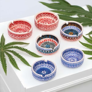 Handmade Ceramic Ashtrays, Ash Trays Set of 2, Easy to Clean Ashtray, Hand-painted Ceramic Ashtrays, Decorative Ashtray, Ashtray for Outdoor