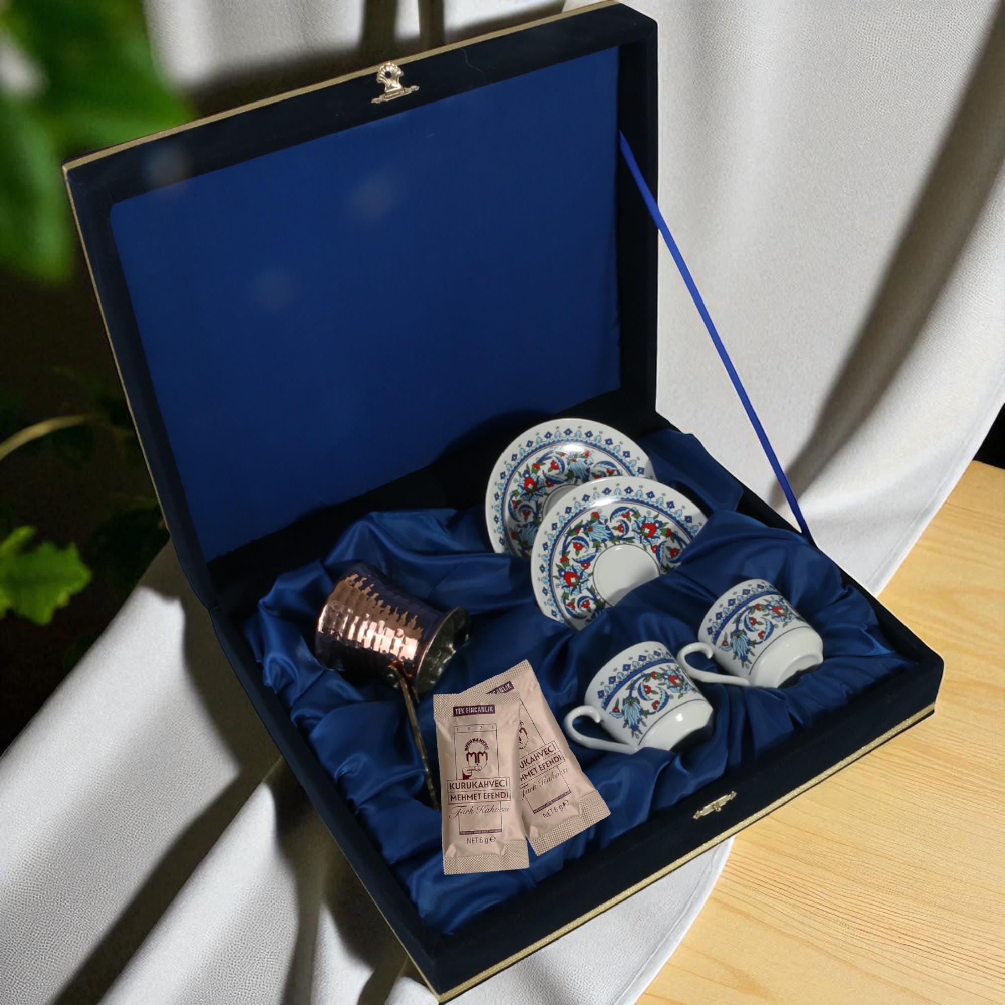 Turkish Koffie Gift Set voor Twee in Houten Doos Perfecte Starter Kit Ottomaanse Stijl Arabische Kahwa Pot (Goud