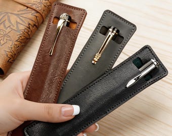 Stifte Etui aus Kunstleder – Lederoptik Stifthülle – Elegantes Etui für Kugelschreiber – Geschenk für Mann