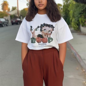 Comfort Cotton Retro Betty Boop Unisex Heavy Tee, Vintage Cartoon T-Shirt, Cute Graphic Tee, Betty Boop Merchandise, Fun Gift, Casual Style