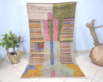 Handmade Berber Wool Rug: Moroccan Style, Geometric Design