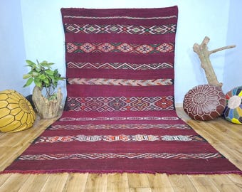 Kilim Vintage Moroccan Rug, Old Handwoven Wool Rug, Authentic Burgundy Soft Carpet