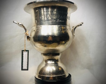 Nuevo con etiqueta - CUVEE DE PRESTIGE Champagne Du Louvois Enfriador de vino Cubo de hielo Trofeo de plata