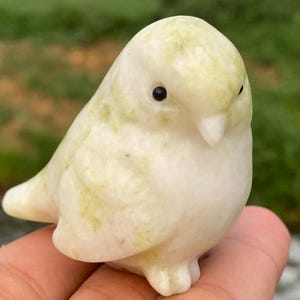 2.1“ Natural Green jade crystal,Crystal bird,Hand carved,crystal healing,Home decoration,crystal gifts 1pc