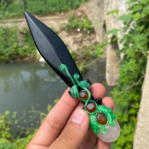 5.5“ Natural Obsidian crystal,Crystal Knife,Hand carved,Dagger specimen,crystal healing,Home decoration,crystal gifts 1pc