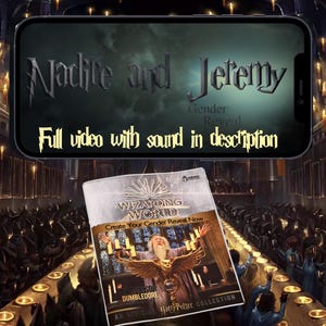 Può includere: Uno smartphone mostra un video di gender reveal per "Nadite and Jeremy". Il testo "Full video with sound in description" è in basso. Una scatola di "Wizarding World" Harry Potter con Dumbledore è in primo piano.