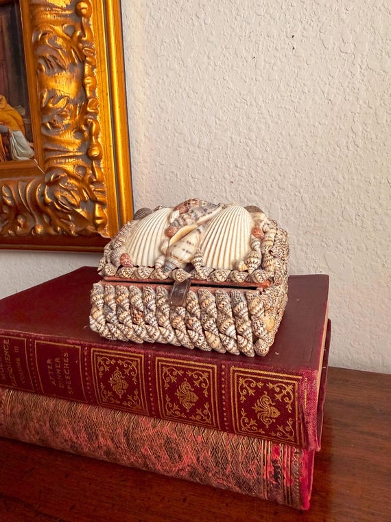 Vintage Seashell Box Decorative Shell Trinket Box… - image 1