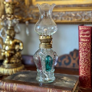 Vintage Bubble Glass Oil Lamp – Crown-Shaped Base with Brass Burner & Clear Chimney | Unused Wick