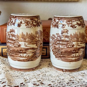Royal Staffordshire &quot;Tonquin&quot; Salt & Pepper Shakers by Clarice Cliff – Brown Transferware – Made in England