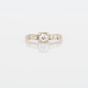 1940&#39;s Diamond Engagement Ring Two-tone 14k Gold